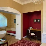 Bohema Boutique & Готель