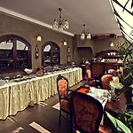 Bohema Boutique & Готель