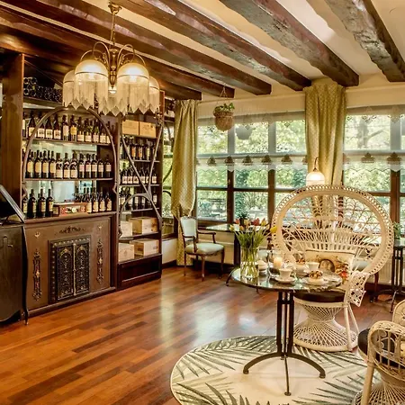 Bohema Boutique & Hotel