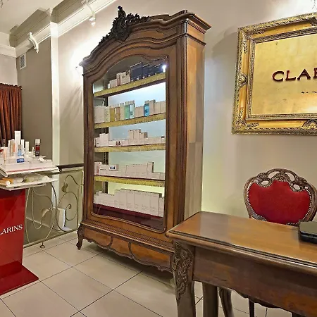 Bohema Boutique & Μπίντγκοστς