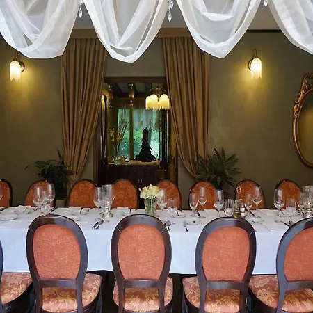 Bohema Boutique & 5* Μπίντγκοστς