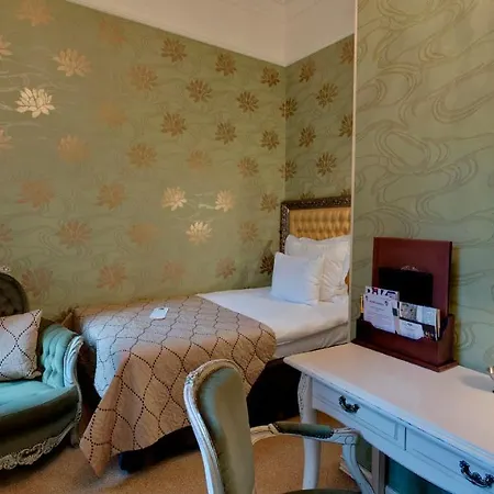 Bohema Boutique & 5*